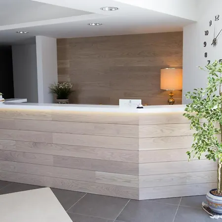 Grel Hotel 2*