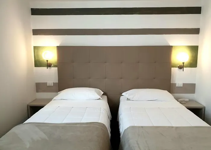 Hotel Grel 2*