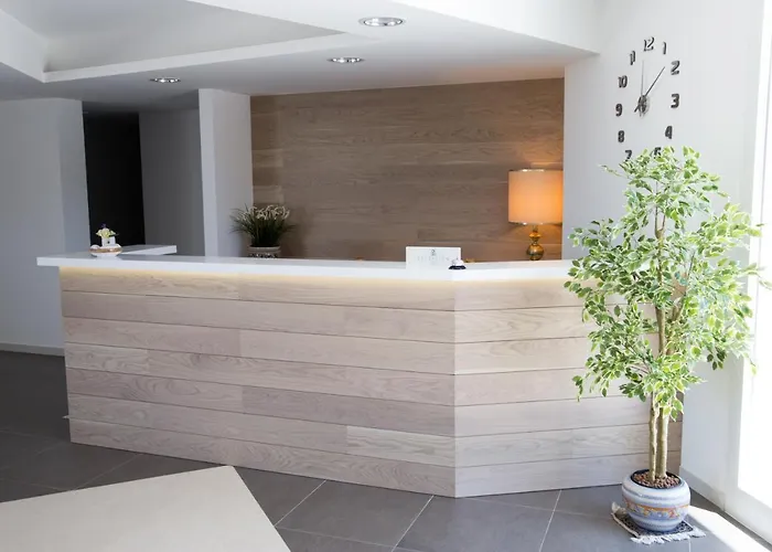 Grel Hotel 2*